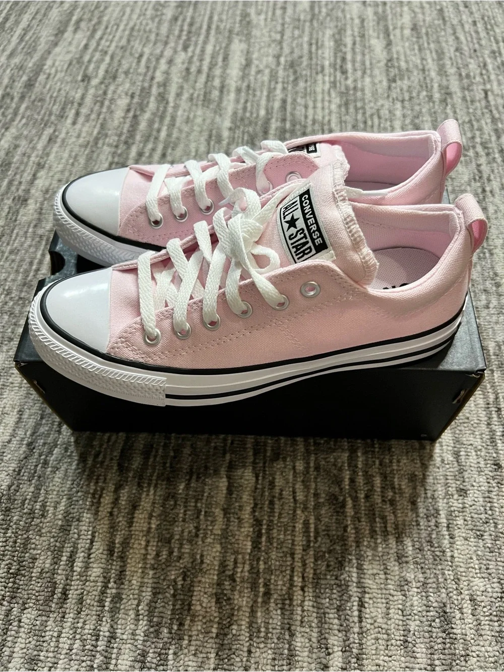Converse - Low Top Sneakers Pink and White Kids Size 5